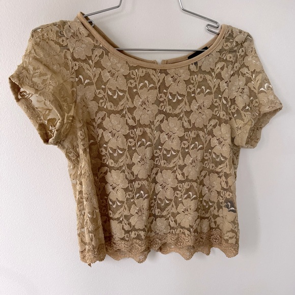 Dilemma lace beige top with open back - Picture 2 of 4